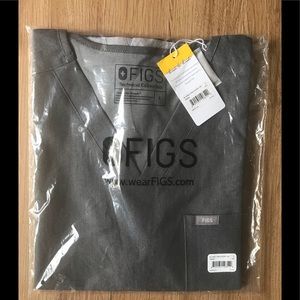 Figs Chisec 3 pocket scrub top Size L